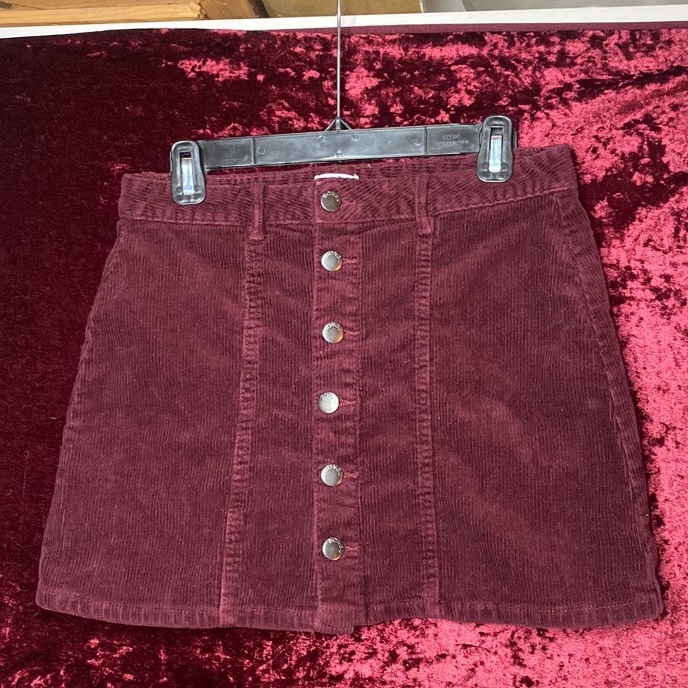 Bongo Swede maroon button up mini skirt size M